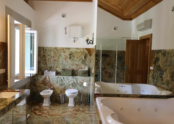 Casa Dos Macieis - Entire Main House, Entire Or Separate Wing Of Main House - Camino Santiago Direct Access & Optional Agritourism *